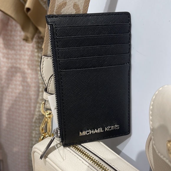 MICHAEL KORS
Jet Set Travel Medium Top Zip Leather Card Case Wallet 
Black 
NWT - Picture 16 of 16